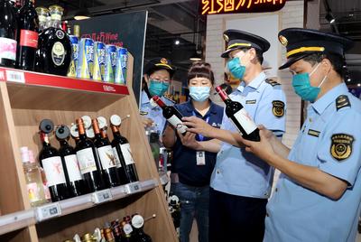 北京豐臺(tái):開展中秋節(jié)前酒類市場(chǎng)專項(xiàng)檢查